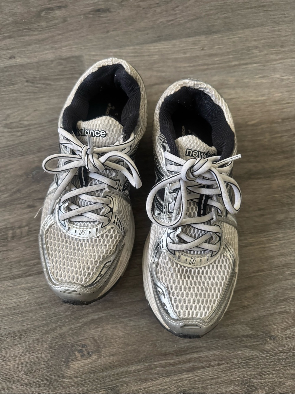 New Balance Women's Silver and Black Athletic Running Shoes